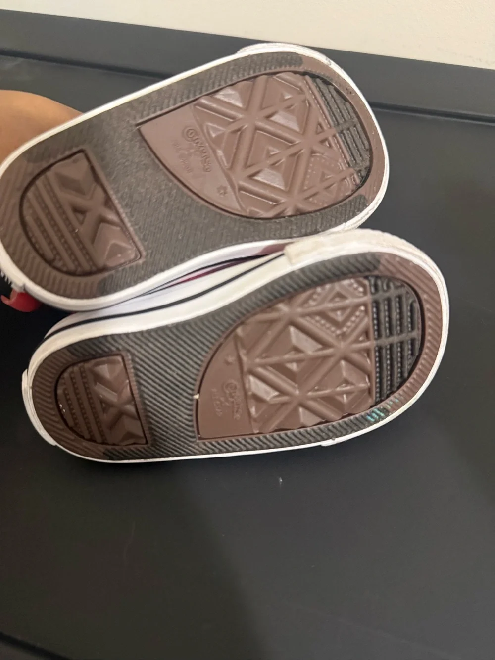 Converse Kids' Low-Top Sneakers in Red and White